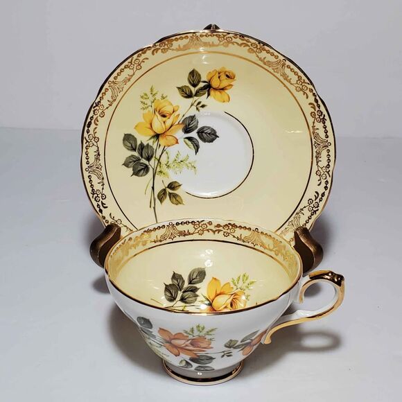 Royal Sutherland Teacup and Saucer Yellow Roses Vintage - Picture 10 of 10